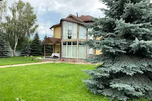 дом по адресу Синеозёрная ул.