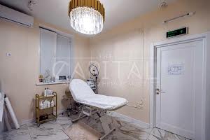 комерційна за адресою Миру вул., 41