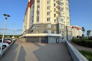 комерційна за адресою Єдності вул., 5