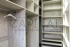 дом по адресу с. Плюты, Київська ул.