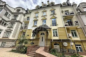 комерційна за адресою Кожум'яцька вул., 20-Г
