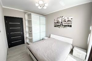 квартира за адресою Регенераторна вул., 4