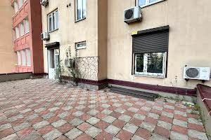 комерційна за адресою Павла Тичини просп., 18-Б