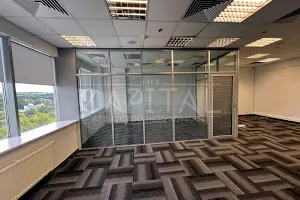 комерційна за адресою Столичне шосе, 103