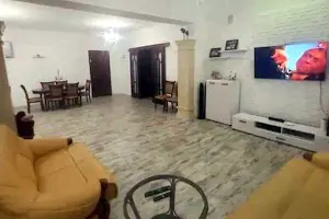 будинок за адресою с. Гореничі, Центральна вул.