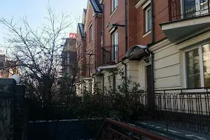 будинок за адресою Добровольчих Батальйонів вул. (Панфіловців), 6