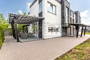 будинок за адресою с. Нові Петрівці, Свято-Покровська вул. (Леніна)