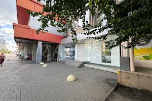комерційна за адресою пр-т Миру, 1