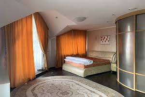 будинок за адресою Богатирська вул., 30а