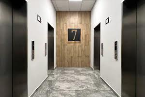 комерційна за адресою Кловський узвіз, 7a