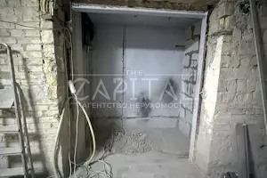 комерційна за адресою Григоровича-Барського вул., 1