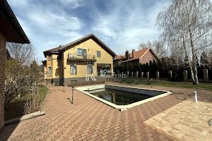 будинок за адресою с. Лісники, Квіткова вул.