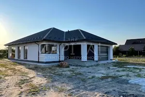 будинок за адресою с. Крячки, Вишнева