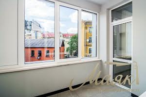 коммерческая по адресу Саксаганского ул., 37-К