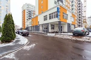 комерційна за адресою Боголюбова вул., 11А
