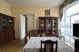квартира за адресою Хотинська вул., 11
