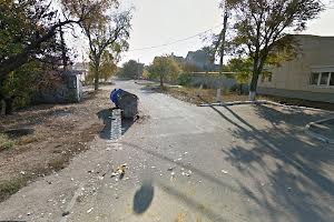 участок по адресу Михаила Комарова ул., 25