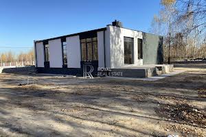 дом по адресу Травнева вул., 10