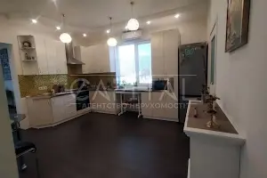 будинок за адресою с. Білогородка, Ярославська вул., 38