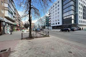 коммерческая по адресу Заречанская ул.