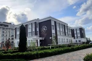 комерційна за адресою Михайла Максимовича вул. (Онуфрія Трутенка), 28-Д