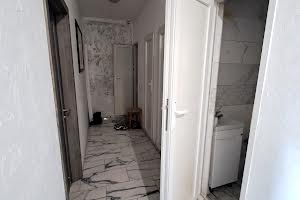 коммерческая по адресу Берестейський, 59