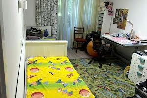 квартира за адресою Льва Ландау просп. (50-річчя СРСР), 16