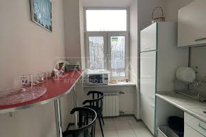 комерційна за адресою Інститутська вул., 24/7