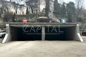 комерційна за адресою Олександра Кониського вул., 52-58