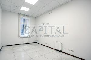 комерційна за адресою Ярославів Вал вул., 8-Б
