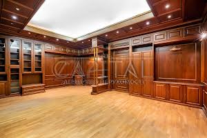 комерційна за адресою Жилянська вул., 5/60