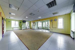 комерційна за адресою Польова вул., 33