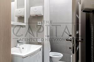 комерційна за адресою Саксаганського вул., 67
