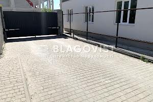 комерційна за адресою Київська вул., 1/8