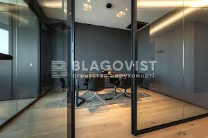 комерційна за адресою Кловський узвіз, 7a