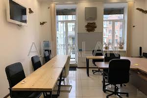 комерційна за адресою Шота Руставелі вул., 1