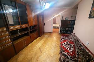 квартира за адресою Ігоря Качуровського пров. (Миколи Руднєва), 1-А