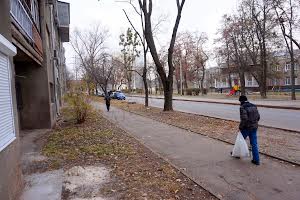 комерційна за адресою просп.Героїв Харкова, 124/3