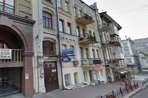 комерційна за адресою Паторжинського вул., 4