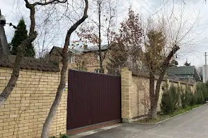 будинок за адресою Озерна