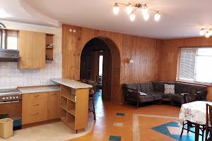 будинок за адресою Центральна, 37