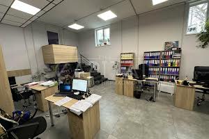 комерційна за адресою Практична вул., 1