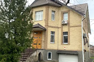 будинок за адресою Озерна