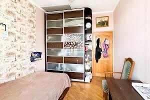 квартира за адресою Кравцова, 4