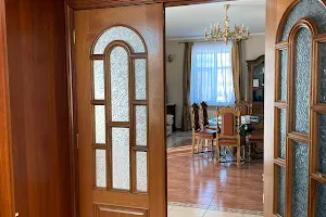будинок за адресою Озерна