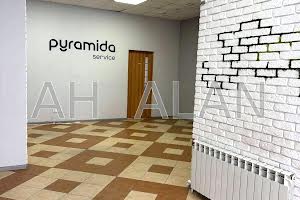 комерційна за адресою Харківське шосе, 2