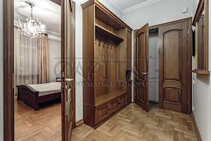 комерційна за адресою Саксаганського вул., 29