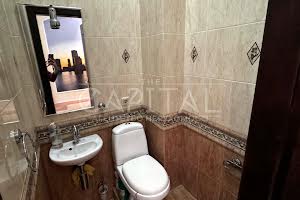 комерційна за адресою Саксаганського вул., 28