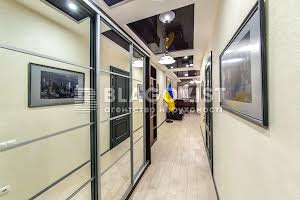комерційна за адресою Саксаганського вул., 68/21