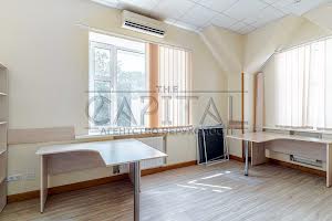 комерційна за адресою Саксаганського вул., 67